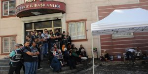 HDP'liler Diyarbakır Annelerinin Oturma Eylemini Engellemek İstedi