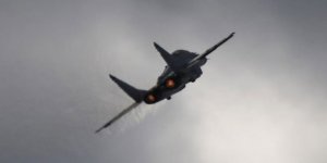 Rusya, Güney Afrika'ya İki Nükleer Bombardıman Uçağı Gönderdi