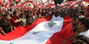 Lübnan’da Devrim mi Oluyor?