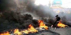 Irak'ta Eylemciler Petrol Kuyularına Giden Yolları Trafiğe Kapattı