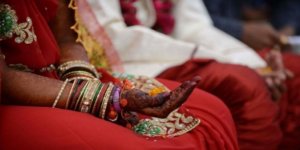 Hindistan'da Kast Dışı Evlilik Yapan Gençler Taşlanarak Öldürüldü