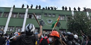 Bolivya'da Bazı Polisler Protestoculara Katıldı