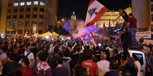 Lübnan’da Göstericilerden Teknokrat Hükümeti Talebi