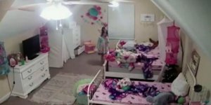 Bilgisayar Korsanı, Çocukların Odasındaki Kamerayı Hackledi