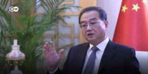 Pişkinliğin Böylesi: Çin'in Uygurlara Yönelik Asimilasyon Kampları Birer Yatılı Okulmuş!