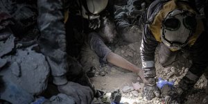 Katil Esed İdlib'de Sivil Yerleşimleri Vurdu: 12 Ölü