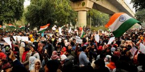 Hindistan'daki Protestolarda Binlerce Kişi Gözaltına Alındı