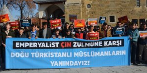 Doğu Türkistan’da Yaşanan Zulümler Merzifon’da Protesto Edildi