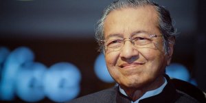 Malezya'da Mahathir'in İstifası Sonrası İktidar Koalisyonu Çöktü