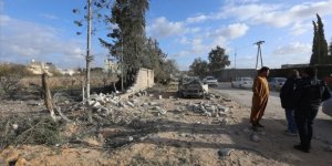 Darbeci Hafter Güçleri Zaviye Kentini Bombaladı