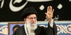 Twitter Hamaney'in Hesabını Askıya Aldı