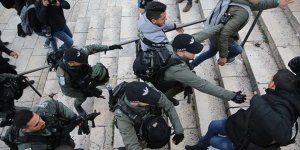 İşgal Güçleri Mescid-i Aksa'da Cemaatin Üzerine Ateş Açtı