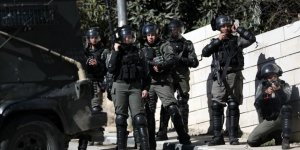 Siyonist İsrail Güçleri, Batı Şeria'da 4 Filistinliyi Yaraladı