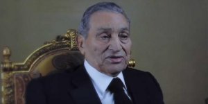 Mısır'ın Eski Diktatörü Hüsnü Mübarek Öldü