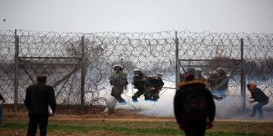 Yunan Güvenlik Güçleri Plastik Mermiye Saplanması İçin Tel Yerleştirdi!