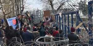 Sığınmacılar Sınırda 17 Gündür Bekliyor