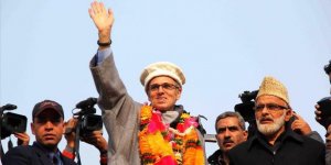 Cammu Keşmir'in Eski Başbakanı Ömer Abdullah 8 Ay Sonra Serbest Bırakıldı