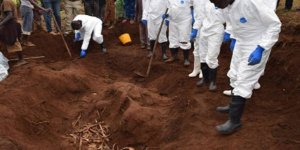 Ruanda'da Soykırımın Yıl Dönümünde Binlerce Kişilik Toplu Mezar Kazılıyor