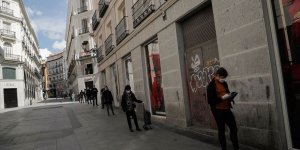 İspanya'da Kovid-19 Salgınından Can Kaybı 15 Bin 843'e Yükseldi