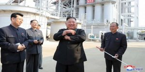‘Öldü’ Denilen Kuzey Kore Lideri Fabrika’da Ortaya Çıktı