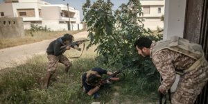 Libya Ordusu Hafter'in İşgalindeki Vatiyye Hava Üssü’nü Kuşattı