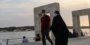 İran'da Koronadan Ölenlerin Sayısı 7 Bin 878'e Yükseldi