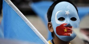 Çin Türkiye'de Yaşayan Uygur Türklerini Takip Ediyor