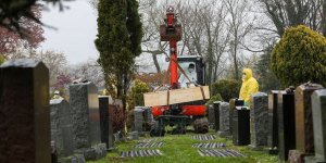 ABD'de Kovid-19 Kaynaklı Ölüm Sayısı 121 Bini Geçti