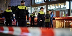 Hollanda'da Sosyal Mesafe Karşıtı Gösteri