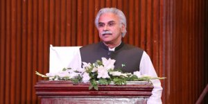 Pakistan Sağlık Bakanı Koronavirüse Yakalandı