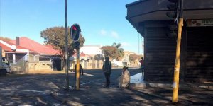 Güney Afrika Cumhuriyeti'nde 1 Günde 8 Bin 810 Kovid-19 Vakası Tespit Edildi