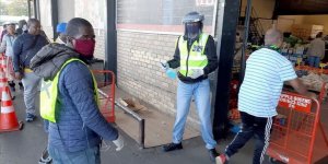 Güney Afrika Cumhuriyeti'nde Bir Günde 12 Bin Kovid-19 Vakası Tespit Edildi