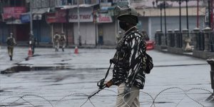 Hindistan'da Sokağa Çıkma Yasakları Geri Geldi