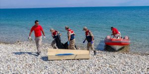 Van Gölü’nde Batan Tekneden Çıkarılan Ceset Sayısı 50 Oldu