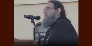 Yunan Papaz'dan Ayasofya'nın cami olmasına övgü