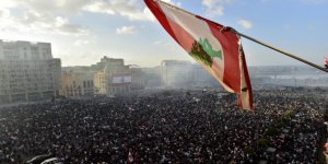 Lübnan Başbakanı Diyab istifa etti