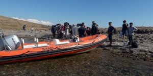 Yunanistan’ın ölüme terk ettiği 25 sığınmacı kurtarıldı
