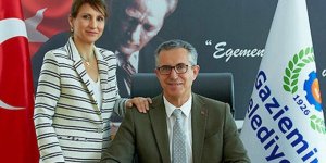 Belediye Başkanı eşini 'Onursal Koordinatör' ilan etti