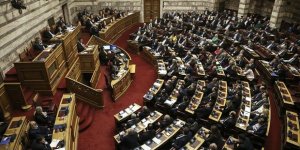 Yunanistan Parlamentosu, İtalya ile imzalanan deniz yetki anlaşmasını onayladı