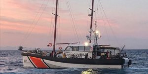 Çanakkale açıklarında tekneleri sürüklenen 145 göçmen kurtarıldı