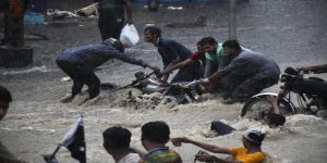 Pakistan'daki sel felaketinde 63 kişi öldü