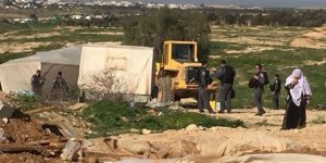 Siyonist işgal rejimi Filistinlilerin evlerini yıkmaya devam ediyor
