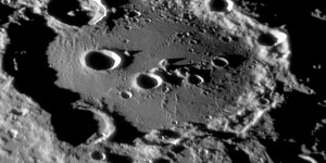 NASA: Ay'da su bulundu
