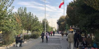 İran'da yeni Kovid-19 kısıtlamaları: İş yerleri kapatılıyor, şehirler arası seyahat yasaklanıyor