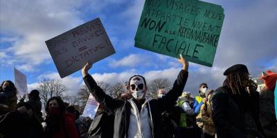 Fransa'da tartışmalı güvenlik yasası karşıtı gösterilerde olaylar çıktı