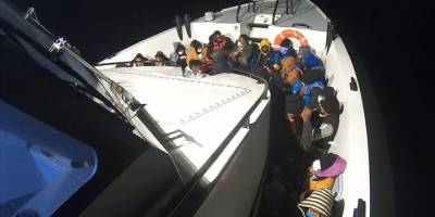 Türkiye kara sularına itilen 54 sığınmacı kurtarıldı