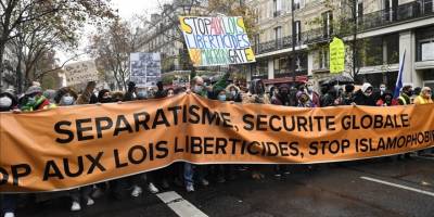 Fransa'da güvenlik yasa tasarısıyla artan İslamofobi protesto edildi