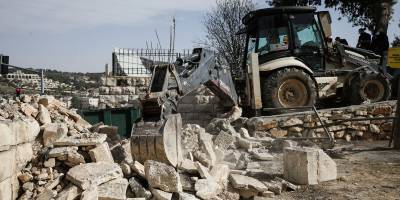 İsrail, Kudüs'teki Müslüman mezarlığının duvarını yıktı