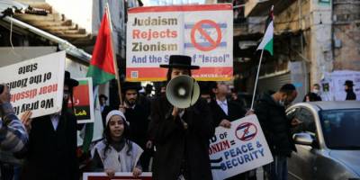 Ortodoks Yahudiler İsrail ve Siyonizm'e karşı yürüdü