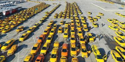 İstanbul’da taksiciler, taksimetre güncellemesi için sırada bekliyor